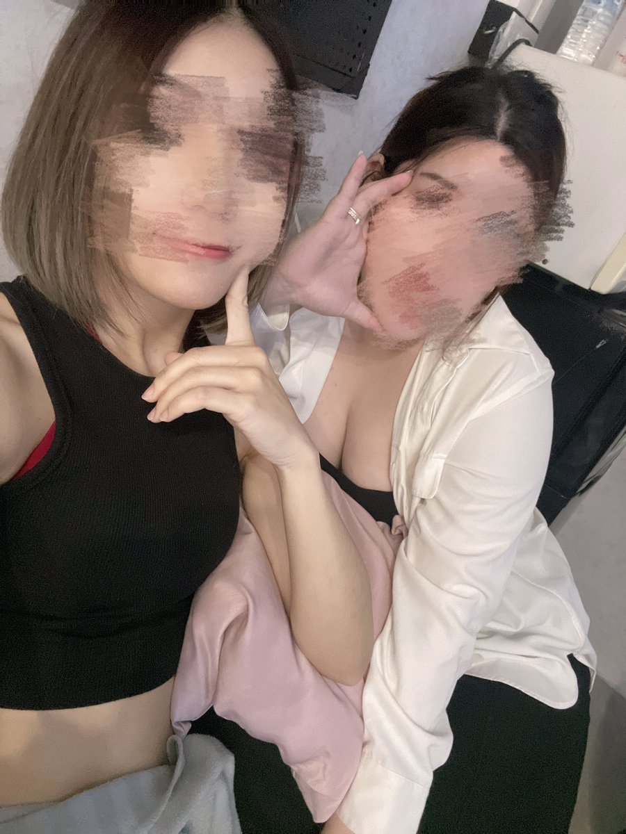 就算這女生除了有病跟骨頭以外其他都沒有
我還是愛她
@N_G_C_