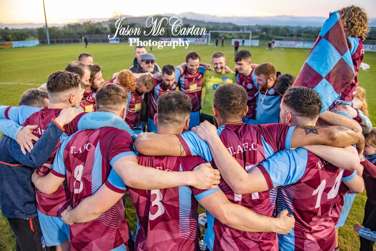 ryanhanna88's tweet photo. With the @TummeryFC season now over, I wanted to say how remarkably proud I am of everyone associated with the club. 3 in a row is an incredible achievement and it proves that big things can happen when you have a vision, have a commitment and have a dream #MrConductor 🇱🇻🏆🏆🏆 https://t.co/Uj8bXVyA8y
