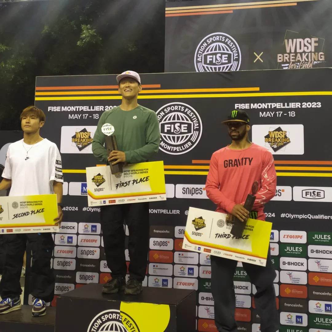 sportnchillrcm's tweet photo. Finales @WDSF Breaking For Gold - FISE 2023
B-girls:
🥇671🥈Nicka🥉Amy
B-boys:
🥇Phil Wizard🥈@bboy_Shigekix🥉@bboygravity

#FISEMontpellier #Olympics #Paris2024 https://t.co/K3R12ROISz