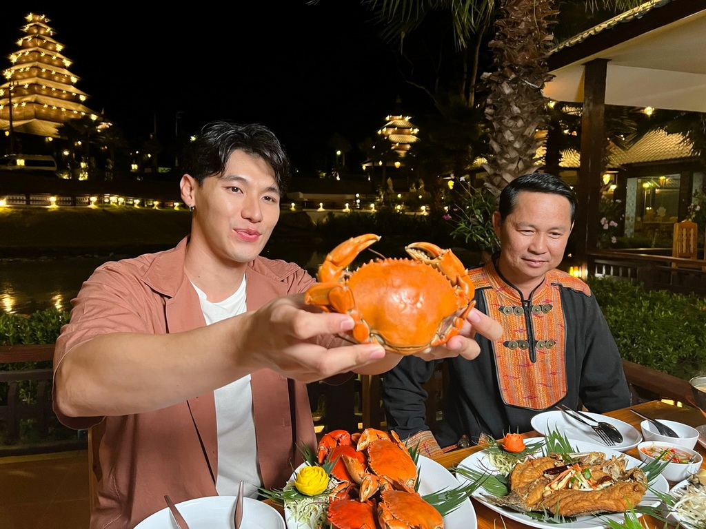 TripleclickTH's tweet photo. “ป๊อด” ปักหมุด 2 เมืองสุดอลัง มิชชั่นระทึกตามหาเหยี่ยวแดง!

https://t.co/NAvjxFImPR

#หนีเที่ยวกันกับป๊อด #plapoddsuphakorn #plapodd
#หนีเที่ยวกัน #nheetiewgun #NheeTiewGun
#workpoint23 #เวิร์คพอยท์ #เวิร์คพอยท์ช่อง23 #ป๊อดศุภกร #จันทบุรี
#จันทบุรีทริป #travel #chanthaburi https://t.co/lRGnYH0u1P