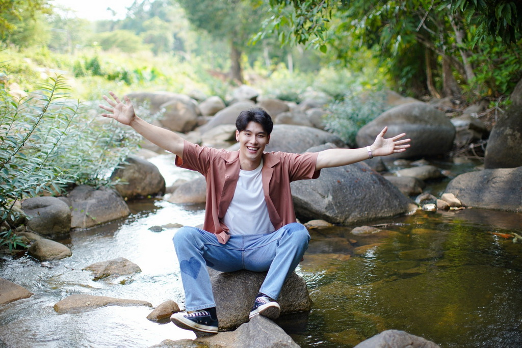 TripleclickTH's tweet photo. “ป๊อด” ปักหมุด 2 เมืองสุดอลัง มิชชั่นระทึกตามหาเหยี่ยวแดง!

https://t.co/NAvjxFImPR

#หนีเที่ยวกันกับป๊อด #plapoddsuphakorn #plapodd
#หนีเที่ยวกัน #nheetiewgun #NheeTiewGun
#workpoint23 #เวิร์คพอยท์ #เวิร์คพอยท์ช่อง23 #ป๊อดศุภกร #จันทบุรี
#จันทบุรีทริป #travel #chanthaburi https://t.co/lRGnYH0u1P
