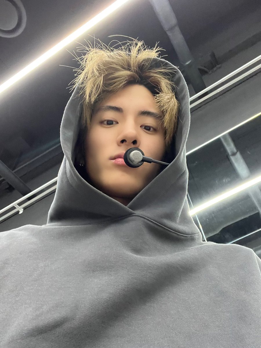 [에릭] theboyZeneration. d-day 🔥
더비를 위한… 💗