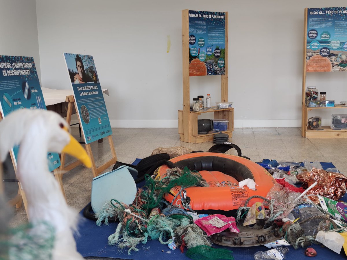 fundacionO2's tweet photo. #Burgos
Hasta el 29 de mayo estará disponible en @maristasburgos la exposición "microplásticos MACROBASURA" para que los alumnos puedan descubrir el problema que genera en nuestros ríos y mares los plásticos.
@FCirculoBurgos @ecofrikis #teczone https://t.co/0Z89570LVL