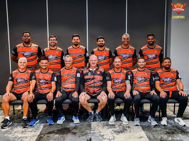 HamedNlg's tweet photo. What more do you expect with this #SupportStaff, Bring in some experienced domestic people who can manage domestic players and plan according to domestic conditions. https://t.co/CUTkT8vcoV