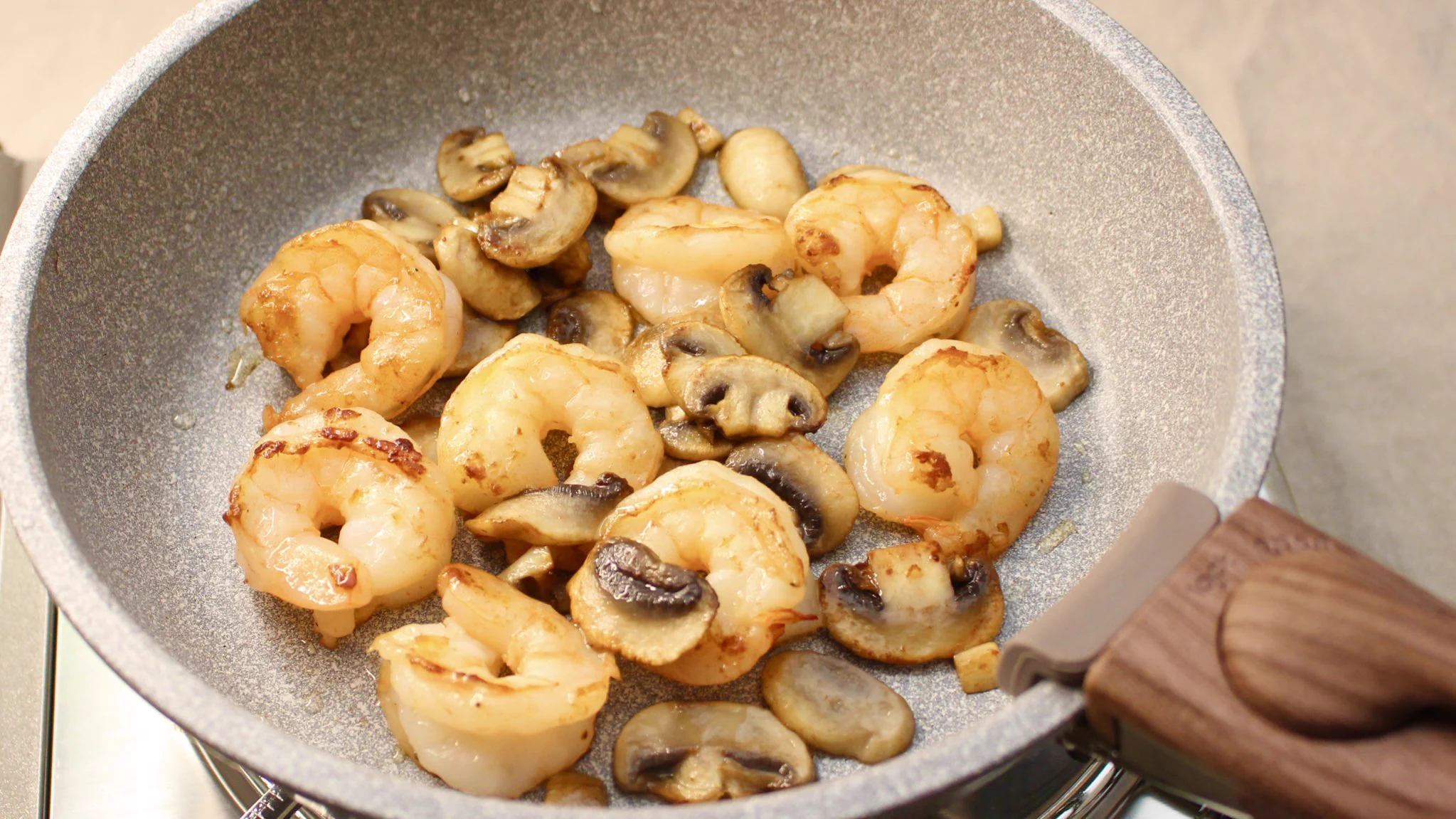 ピラフはお家でも簡単に作れちゃう？！とっても美味しそうな「ピラフ」のレシピ！