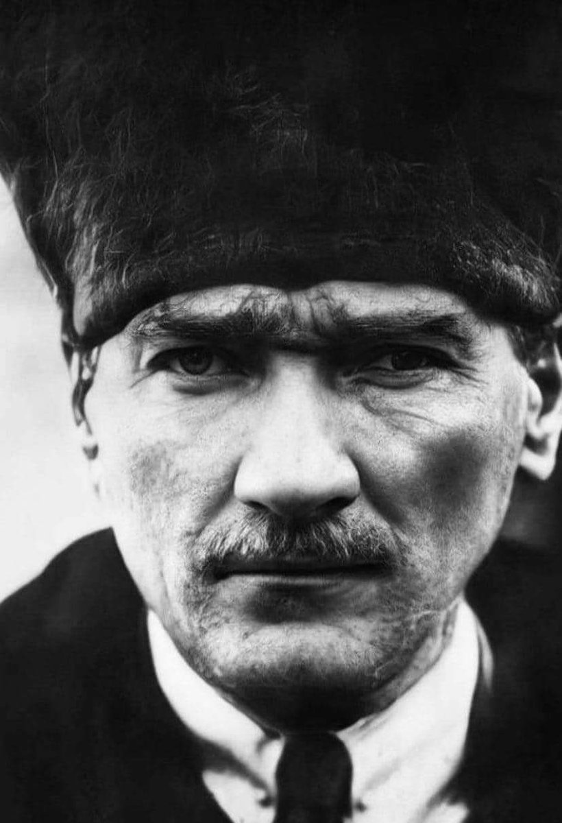 sinem_karr's tweet photo. "Ey yükselen yeni nesil, gelecek sizindir. Cumhuriyeti biz kurduk; onu yükseltecek ve sürdürecek sizsiniz..."

Gazi Mustafa Kemal Atatürk ♡

"Derin gaflet uykusunda olan milleti uyandırmak için elimizden geleni yapacağız!"

#19MayısGenclikveSporBayramı https://t.co/3jBqJwZFEb