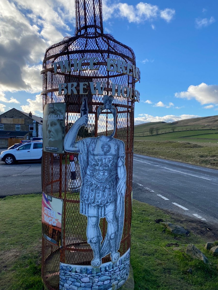 Mesh, in the shape of a bottle, that you can stand in and pose for a picture as Julius Caesar…? 

#meshspotting at Twice Brewed in Northumberland. 

ow.ly/1Cb250OrKWi

#metalmesh #cages #storage #caesarselfie
