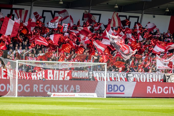 10.000 haben ein Ticket für den AaB-FC Midtjylland