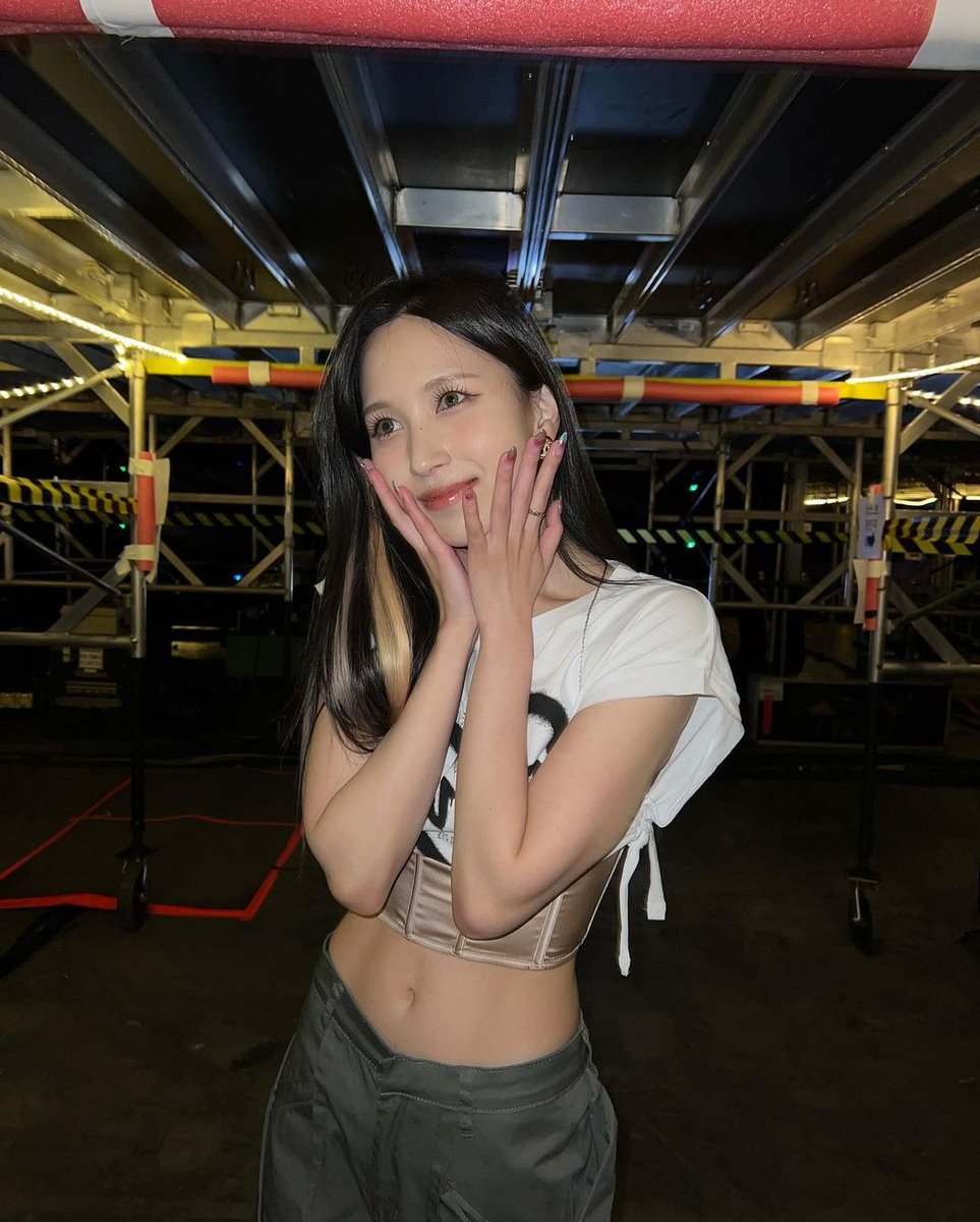 rminarin's tweet photo. (delete soon) な。aku udah ga tau lagi mau put caption apa.... Read: yang pinter caption upchar peka dong 👉🏻👈🏻 https://t.co/5yQOJEprzO