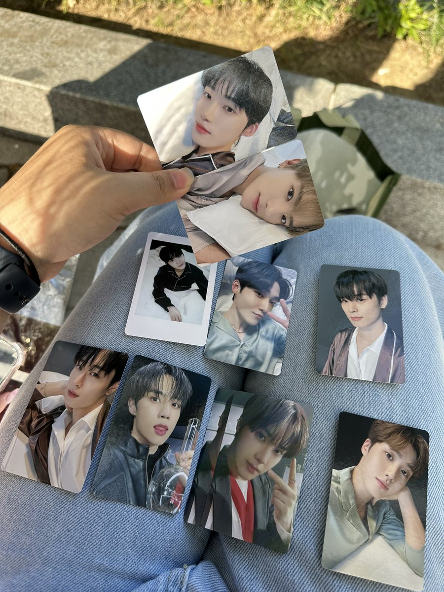 sellbuying_2's tweet photo. 더보이즈 트레카 현장에서 교환합니다….

😇: 큐 지창민, 현재 이재현, 김영훈
🥺: 아래 사진

제너레이션 더비 하트성기 첫콘 중콘 막콘 에릭 뉴 최찬희 주학년 케빈 주연 선우 제이콥 https://t.co/8YFRaRCbn1