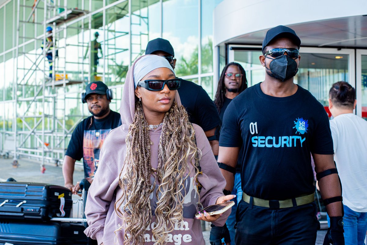 lockin255's tweet photo. THE CELESTIAL BEING HAS LANDED💫

@ayrastarr is now in Dar Es Salaam for one of the most epic concerts this year #LOCKIN255RELOADED #StarrPerformance💫 #LETSFILLUPTHESUPERDOME

Tickets available on @Nilipetz https://t.co/uujgZEnrG3