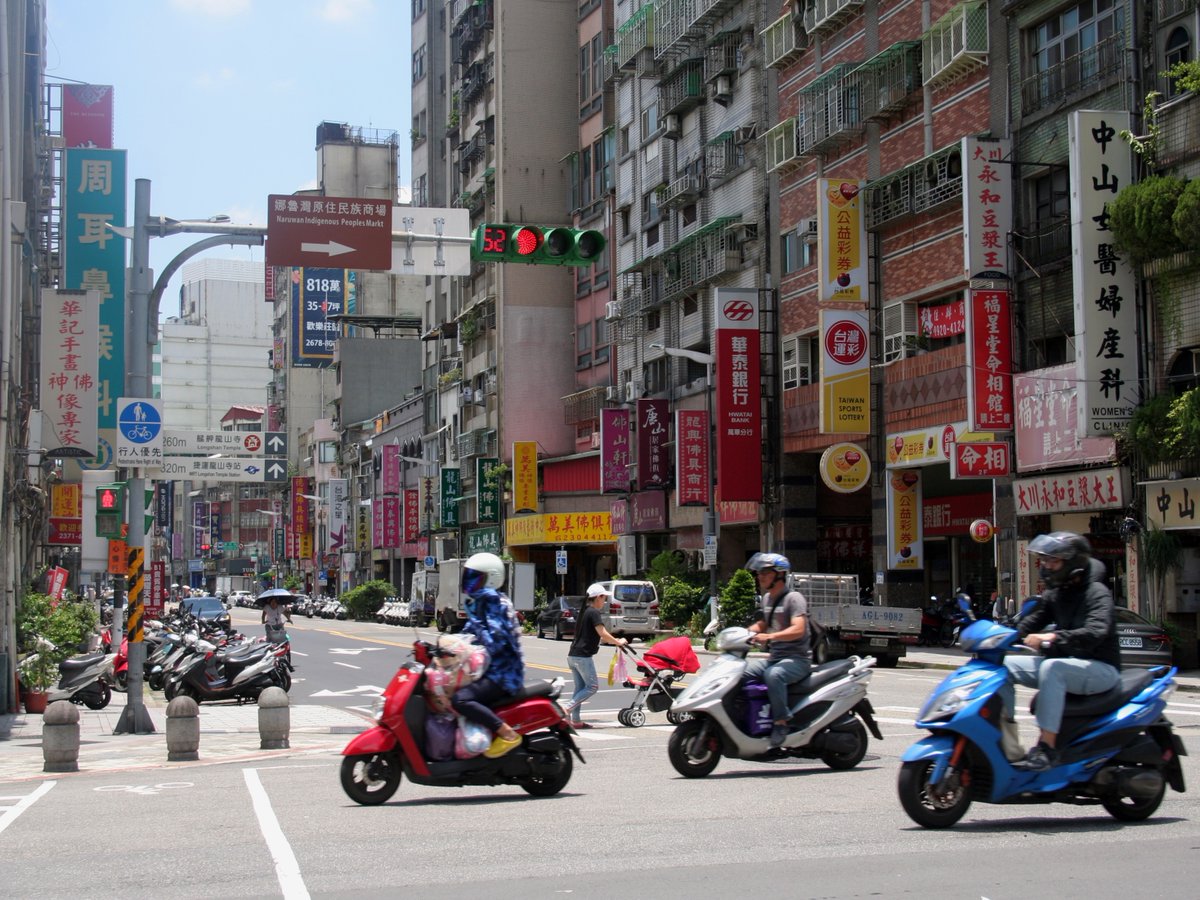 mpaganels's tweet photo. Streets of #Taipei, Taiwan 2019
Shot on #canoneos350d, by #mpaganels

#streetphotography and #citylfe https://t.co/HLcmtoFxE1