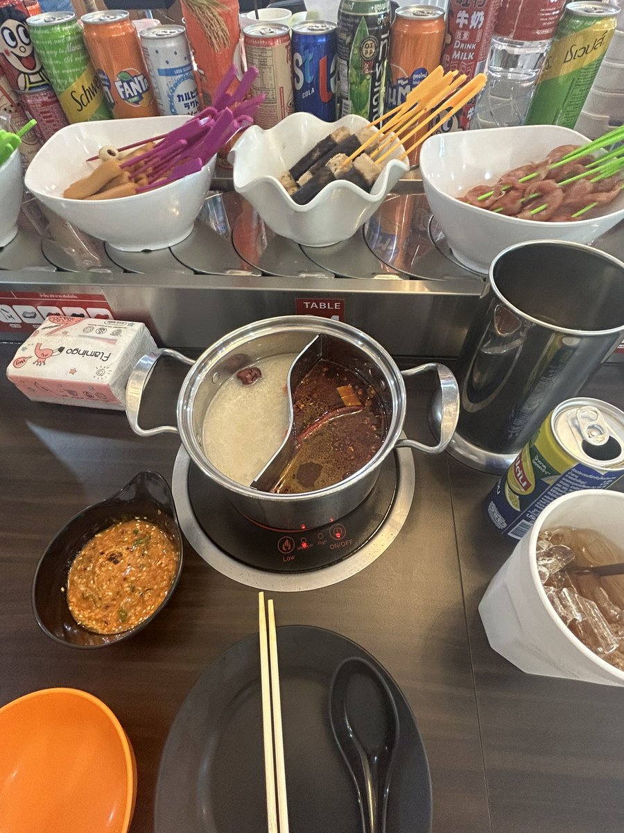 onlyxmineme's tweet photo. ชอบก็พาไปกินหมาล่า✨😭🫶🏻 https://t.co/wIdOE1wkCK
