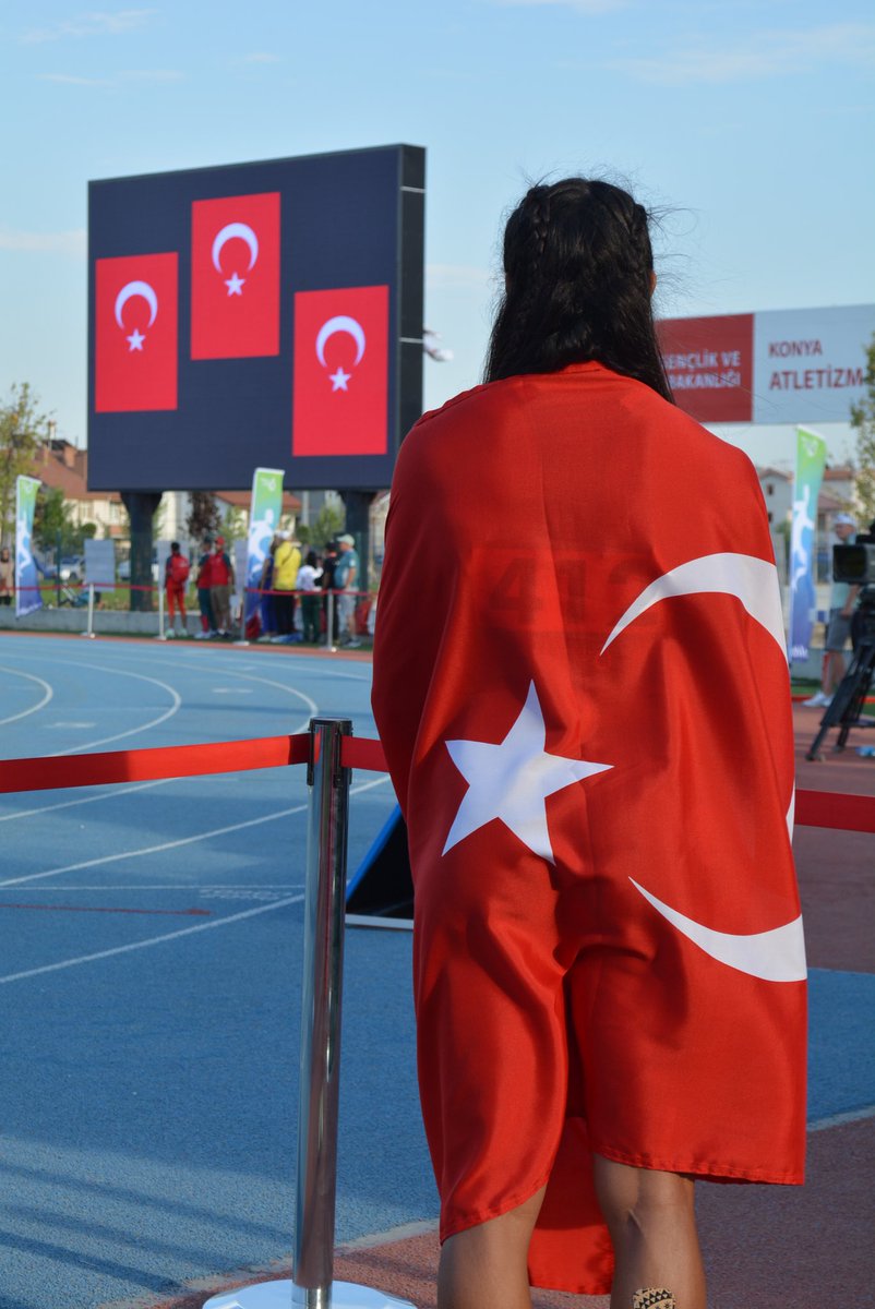 Açtığın yolda, gösterdiğin hedefe durmadan yürüyeceğime ant içerim.
Varlığım Türk varlığına armağan olsun.
Ne mutlu Türküm diyene!

Atatürk'ü Anma, Gençlik ve Spor Bayramımız kutlu olsun. 🇹🇷 #19MAYIS1919