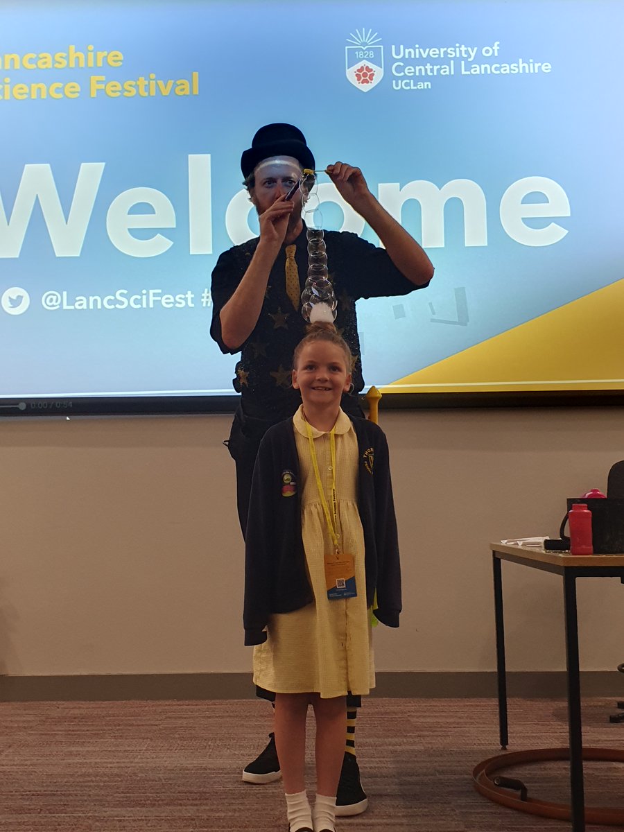 TPS1914's tweet photo. Yesterday, Rowan Class have enjoyed a trip to UCLAN, to take part in a range of activities and interactive shows relating to the many different aspects of science. The children really enjoyed the whole experience, meeting and talking to scientists! https://t.co/lxFcvYTmWP
