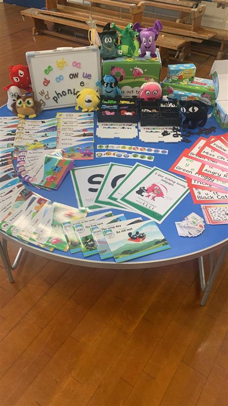 We are ready and excited to be at St. Oswald's Catholic Primary School today for our first model school open morning 🙌 

#modelschool #monsterphonics #education #schools #teachers #classroomresources #teachertwitter #phonics