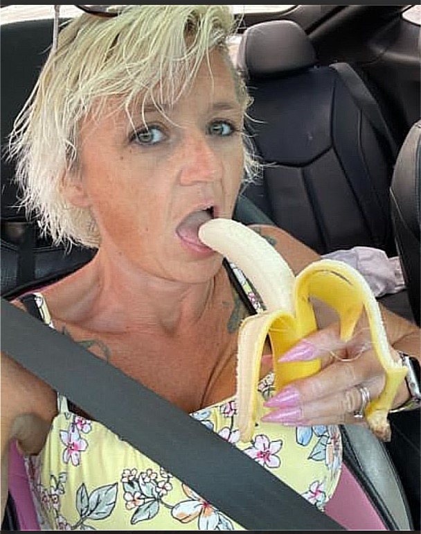 stephwilldoitt's tweet photo. @HotWivesClub7 
Twinkle twinkle little star let me f*ck you in my car.
#milfgoddess #milf #gilf #mature_woman 
#nsfw #sexy #beautiful #cleavages #onlyfansmodel #naughty #hot #amateurhotwife #tattoos #boobs #bigtits #usa #inkedbabes #tits #spicy
https://t.co/7MlqCEk6lP https://t.co/p6YY1ZDoq0