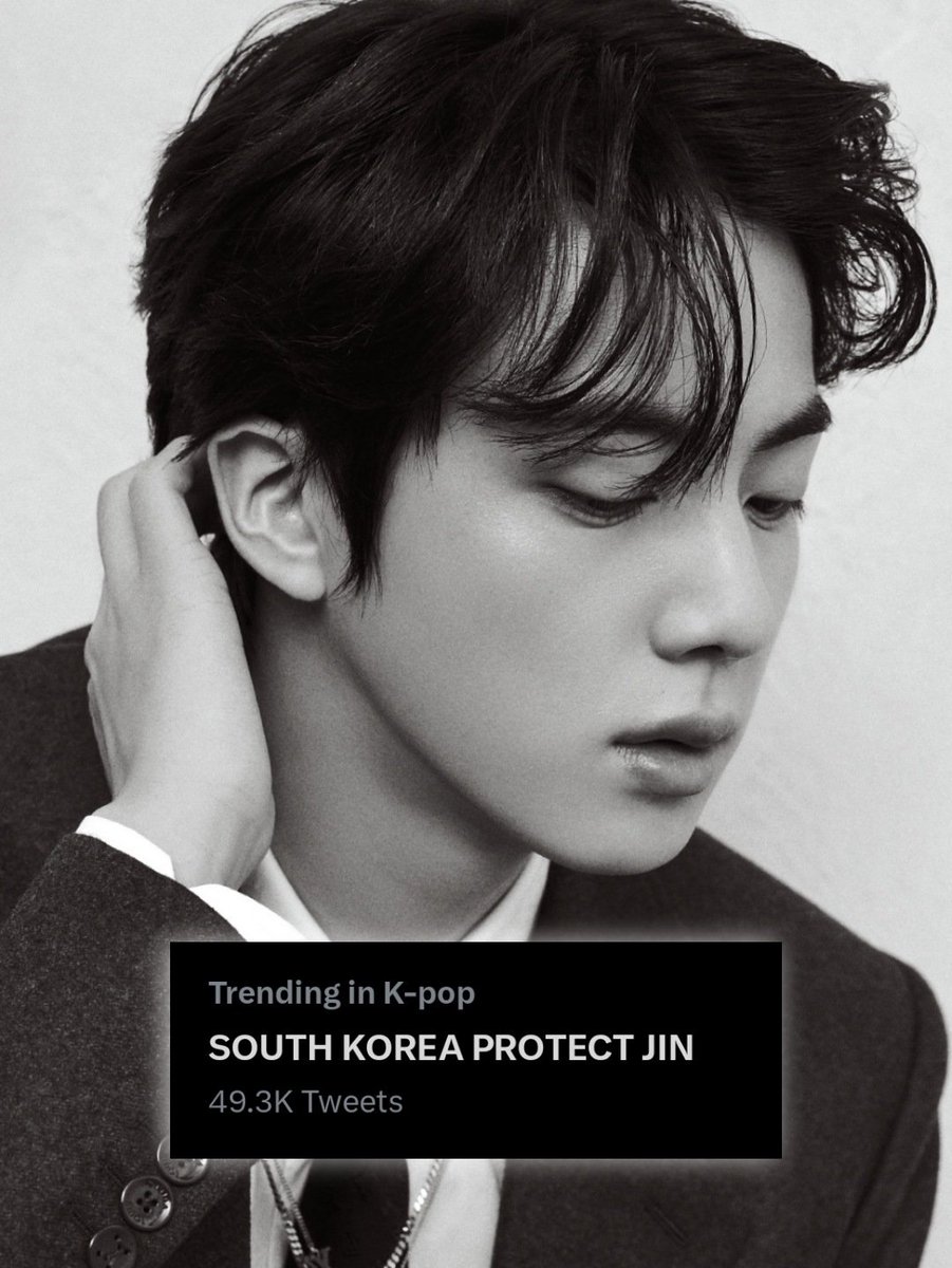 viraltakes's tweet photo. “SOUTH KOREA PROTECT JIN” trends after it was revealed that the BTS singer was given an “unauthorized” vaccine at the Military base.

#kimseokjin #seokjin #jin #bts #btsjin #bts_jin #hybeprotectjin https://t.co/hzlKpBrcZD