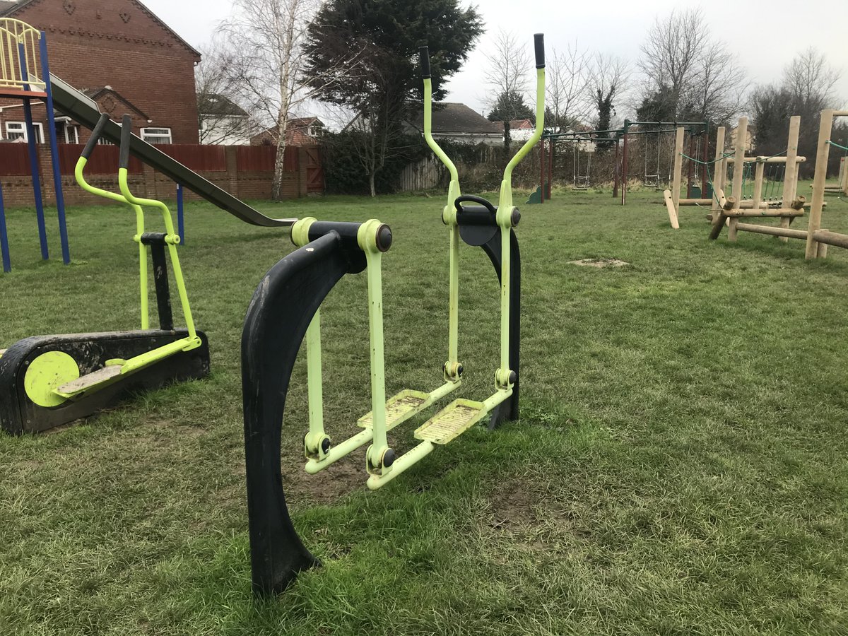 move_map's tweet photo. Happy Friday 🎉
This week's #FridayFitness post comes from #SevernBeach
If you're visiting somewhere new, why not check out our #MoveMap and find an #OutdoorGym to visit whilst you're there?
@PSBPC
@goodgym
@undefeatable @ThisGirlCanUK https://t.co/mWkiJOJt9U