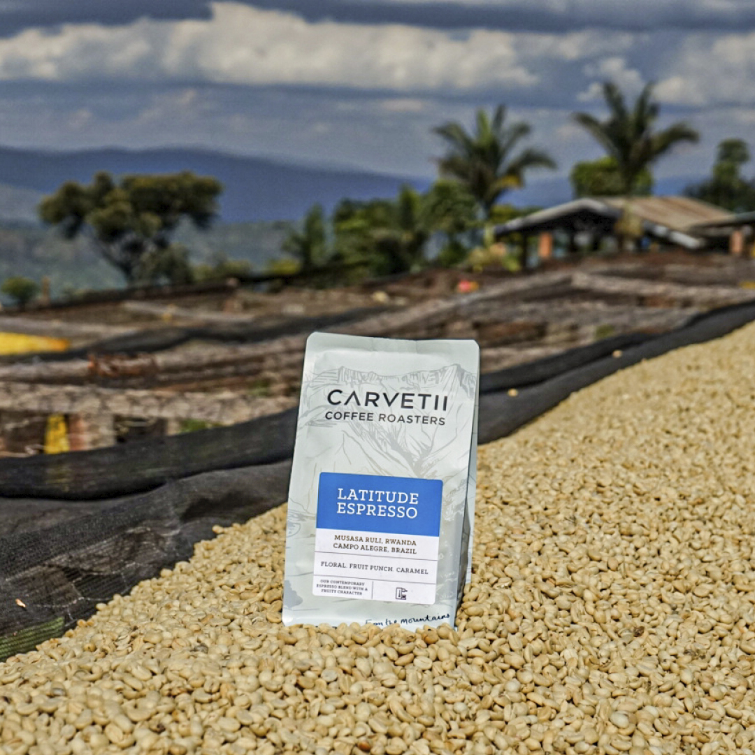 CarvetiiCoffee's tweet photo. Our Latitude Espresso travelled back to its place of origin this week, Musasa Ruli in Rwanda.

Thanks to Stephen @mercantacoffee for the📷

#coffee #coffeeroasting #coffeeroaster #coffeelover #coffeetime #cofeebeans #mercantacoffees #mercantacoffeehunters #fromthemountains https://t.co/pQbTDeE36Y