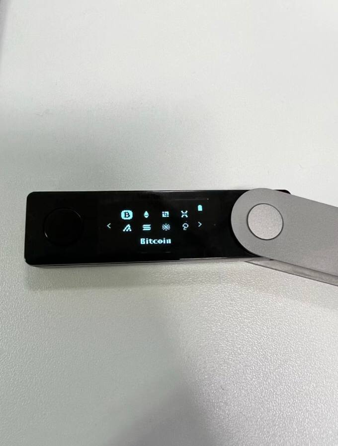 Jenny_Jones1212's tweet photo. My hardware wallet should go to the trash, I don't need it anymore!
#hardwarewallet #encryptedwallet https://t.co/igLYmlNCSU