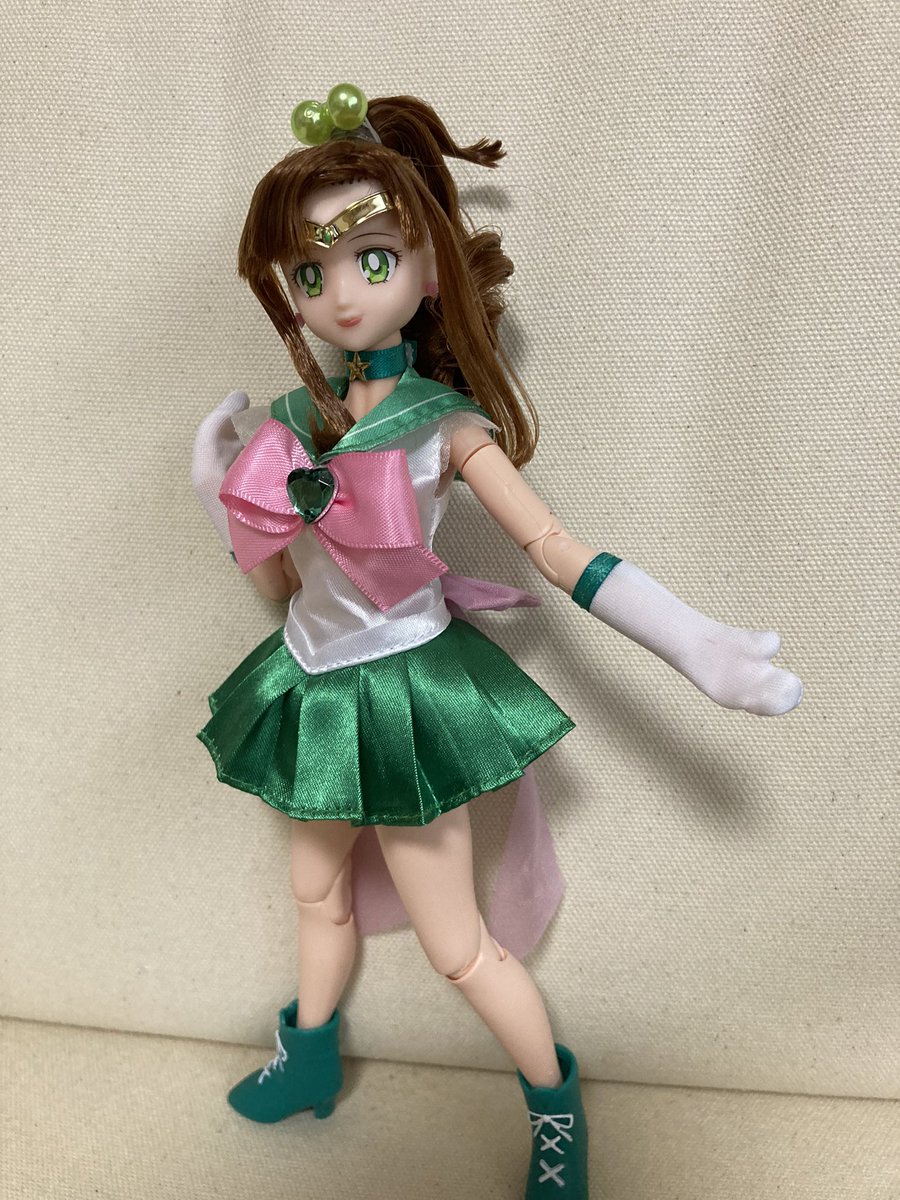 genkikakubaku's tweet photo. さくっとオビツ22ボディに換装☆可動よくなった♪色はフレッシュの方が合うかな。
でもやっぱ予算確保して24の脚と合体させたいなぁ。腿が調節必要っぽくあるけど
#スタイルドール
#styledoll
#セーラージュピター
#セーラームーン https://t.co/Mayy2wfHMn