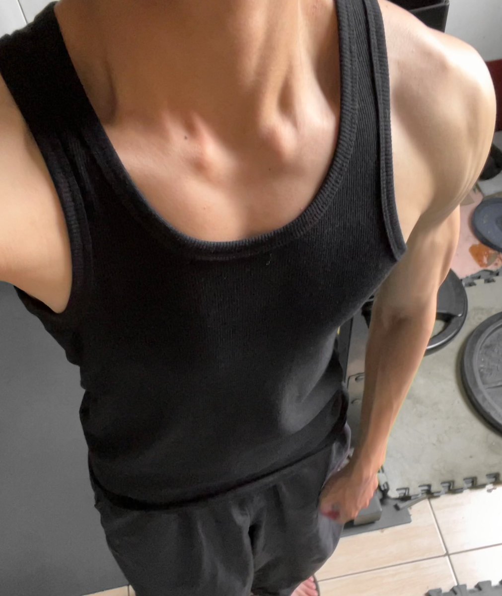 kkoil99's tweet photo. 增肌…. #彰化 #單男 #增肌 #多吃 https://t.co/btF5om2ROg