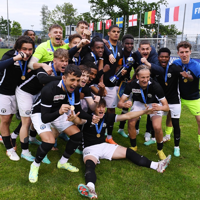 FIFAcom's tweet photo. The 2023 Blue Stars / FIFA Youth Cup champions! 🥇

Congratulations, @fc_zuerich and @WFCElite!