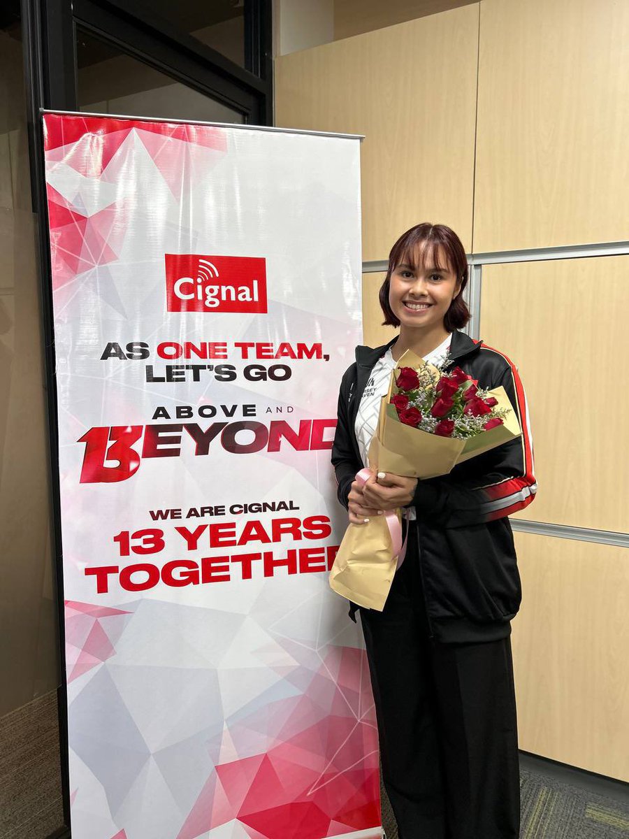 “We are so excited to see you play in the Premier Volleyball League, @vanie_g ! 🙌🏼 Congratulations on signing with the Cignal HD Spikers! 😍❤️ Let’s go!!!”. Credit to VMG ASIA @vmgasia #VanieGandler #VMGTalent