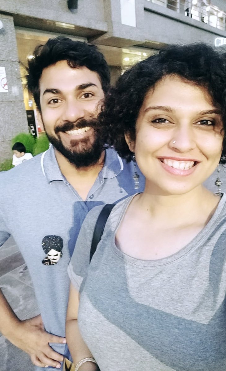 It almost feels like a decade back, but this was taken just the before the pandemic, and probably our last picture together at Saket :'( Kash idharhi kahi ek tapri mein mil sakte jahan humein cutting chai aur bunmaska bhi khaaneko mile. #dillikaladka