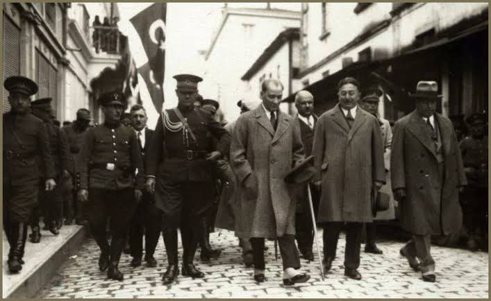 İçimizdeki 19 Mayıs ruhu 19 Mayıs cesareti ve 19 Mayıs kararlılığının hiç bitmemesi dileği ile bayramınız kutlu olsun