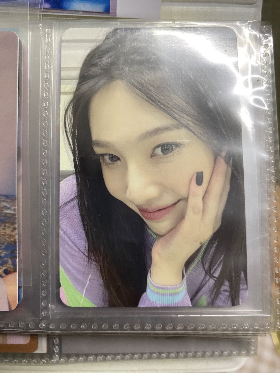 MissingYoo1's tweet photo. WTS JOY QUEENDOM PC

RM40 

postage :RM 6

anything just dm me :) 🩷

#pasarredvelvet https://t.co/Lscfgf0wvi