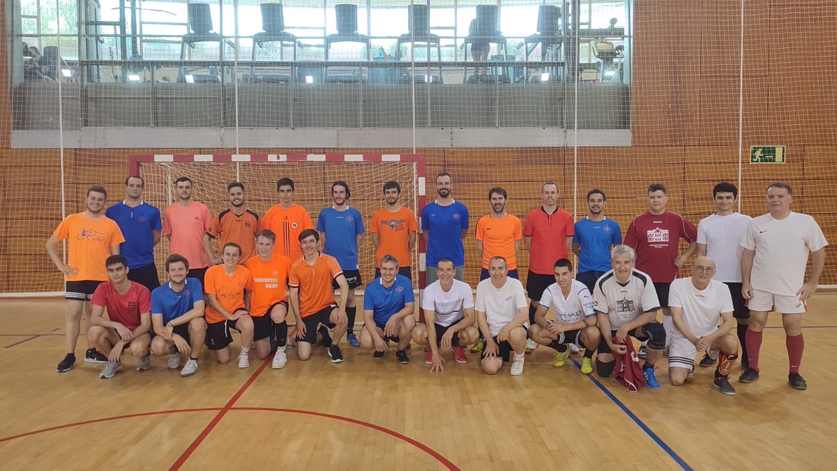 EsportsUPC's tweet photo. ⚽️Ahir a la tarda es va disputar la 2a fase de la 24a Copa de Futbol Sala PDIPAS de @la_UPC. Tres equips es van jugar el 4t, 5è i 6è lloc:
▫️ inLabFIB @fib_upc
▫️ Terrassa @eseiaat_upc
▫️ EPSEB @UPCEdifica
Moltes gràcies a tots per participar-hi ‼️
#futbolsala #PDIPAS https://t.co/XyBdQ5GWkw
