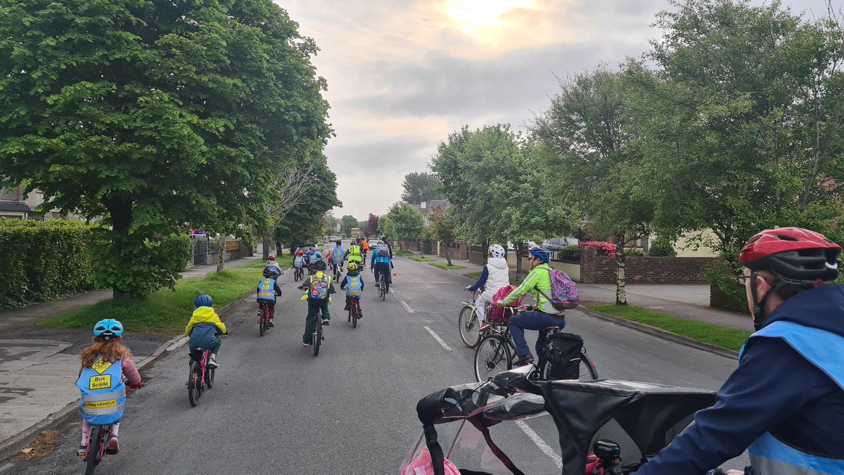 Breis agus daichead ar an Salthill Cyclebus ar maidin. Jab iontach déanta ag na páistí agus na marshallí comh maith. It was great to see more than forty partake in the <a href="/Salthillbikebus/">Salthill Cycle Bus</a> this morning.<a href="/GalwayCycling/">Galway Cycling Campaign (Feachtas Rothaíochta na G</a> <a href="/galwayactive/">Galway Sports Partnership</a> <a href="/cyclistie/">Irish Cycling Campaign</a> #bikeweek #kidsonbikes #galway