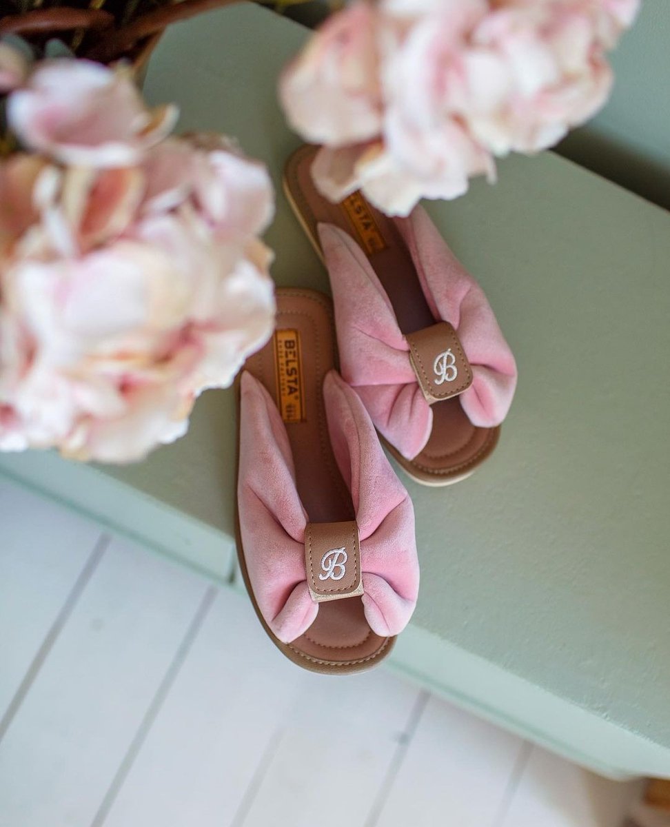 FactoryBelsta's tweet photo. Who said you can’t look good at home?🤥Your house will be stunned with these🌸gentle pink slippers!

A fancy look will not be spoilt with these ones - on the contrary - BELSTA home shoes will only make it even fancier🤗
#home #shoes #belsta #fancy #pink #slippers #b2b #b2c #shop https://t.co/KMWd4akUr7