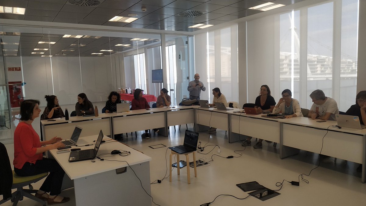 LCATMon's tweet photo. Arranca en @etopia_ #Zaragoza la nueva edición de la jornada de formación para #profesorado #TeachAndFly de #MelanogasterCTF #cienciaciudadana en #genómica de la adaptación de @LCATMon @FECYT_Ciencia

Con @GonzalezLab_BCN (@CSIC) Dra. Científica 

¡Muchas expectativas! https://t.co/6diUMF46Xm