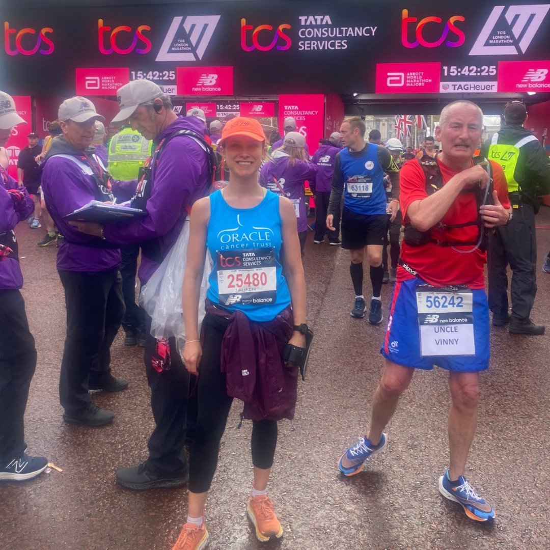 OracleHNCUK's tweet photo. It's time to give our fabulous #FridayFundraiser Lauren Graham a roaring virtual round of applause! Not only did she complete the #LondonMarathon she also raised Β£930 for #TeamOracle - Thank you so much! #Cancer #HeadAndNeckCancer #CancerResearch #RunningChallenge #Fundraising https://t.co/JFd4BvllJI