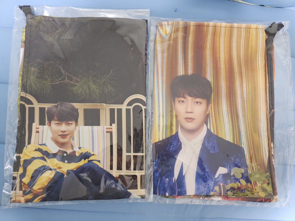 apffhelapffhel's tweet photo. 하이라이트 시즌 그리팅 12주년 굿즈 양도

엽서 세트 1.5
스퀘어 포토세트 1.6
페브릭포스터 각 2.5
12주년 폴라 B세트 2.0

하이라이트 Highlight 윤두준 양요섭 이기광 손동운 포카 포토카드 폴라  굿즈 미개봉 미사용 양도 폴라로이드 공굿 페브릭포스터 엽서 포토세트 양도 https://t.co/E9Ecbq8mn5