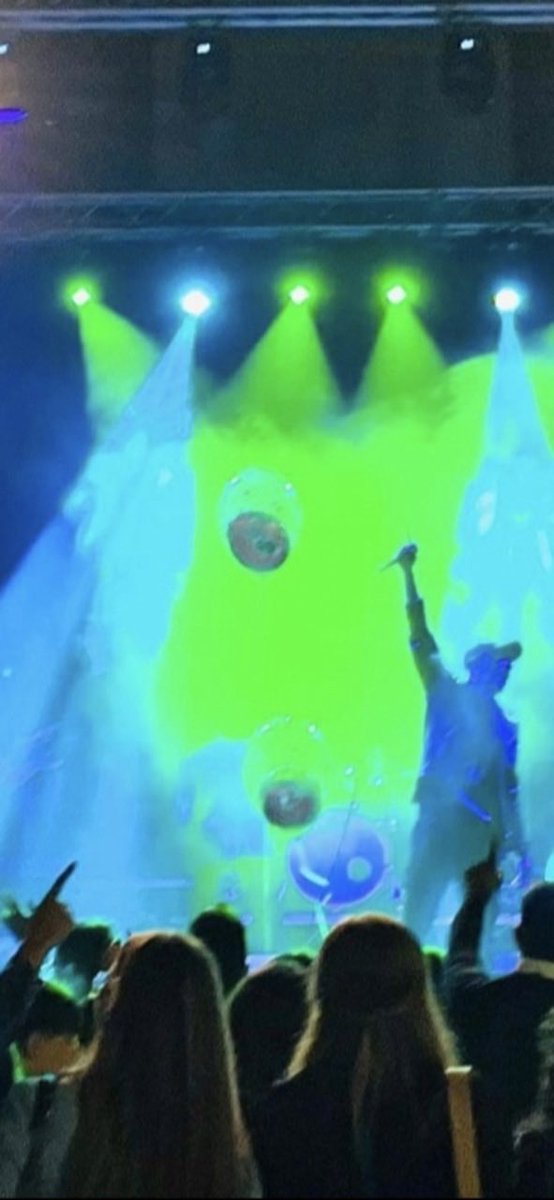 open.spotify.com/track/1WXjLWYd…