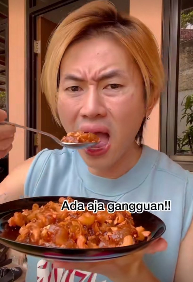 martabakismissu's tweet photo. KUMPULAN VIDEO MAKAN MAMANG RAFAEL BESERTA GANGGUANNYA 😂

A thread https://t.co/TRbU4qBLbK