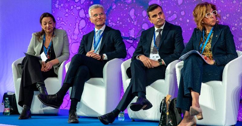 Emanuel46407236's tweet image. RT @TIM_Enterprise: Si è concluso ieri il #FORUMPA2023, l&apos;evento dedicato all’innovazione della #PA. Un’occasione per approfondire le soluzioni evolute di #TIMEnterprise e per sperimentare le funzionalità di #TIMurbanGenius, la piattaforma per le #SmartC…