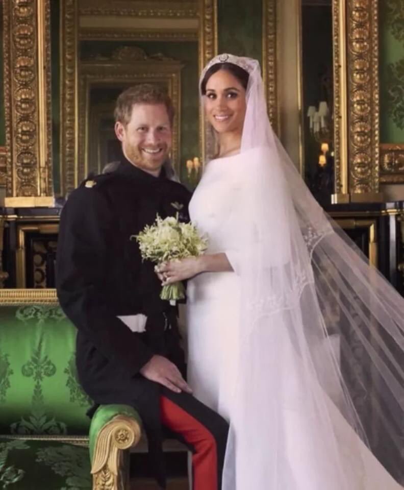 #HappyAnniversaryHarryandMeghan 
#LoveAlwaysWins 
#HappyAaniversaryHarryandMeghan5