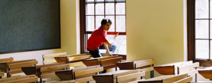 Moet jij deze vrijdag na Hemelvaart werken? Echt zielig... 😔 Kon je maar een keer spijbelen en lekker doen waar je zelf zin in hebt. Wij snappen dat en hebben op onze #sCoolUp spijbelmomenten. Kom met Martijn lego bouwen of robots programmeren! ⏩ loom.ly/JPW4YZU