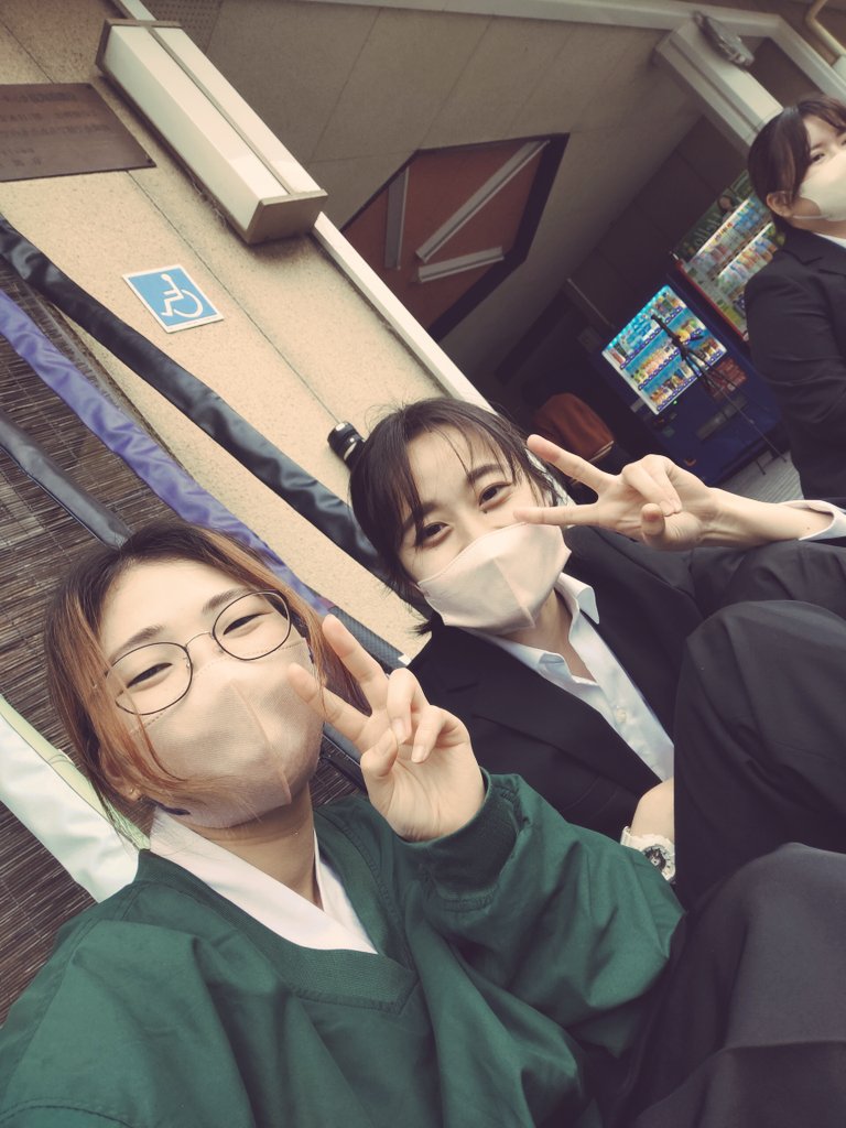 bunkyoukyudou's tweet image. こんにちは！
京都文教大学弓道部です！！

今回、5月14日京都学生弓道選手権大会に個人で男子2名女子2名出場しました！

 #京都文教大学  #弓道部  #kbu
 #京都学生弓道選手権大会