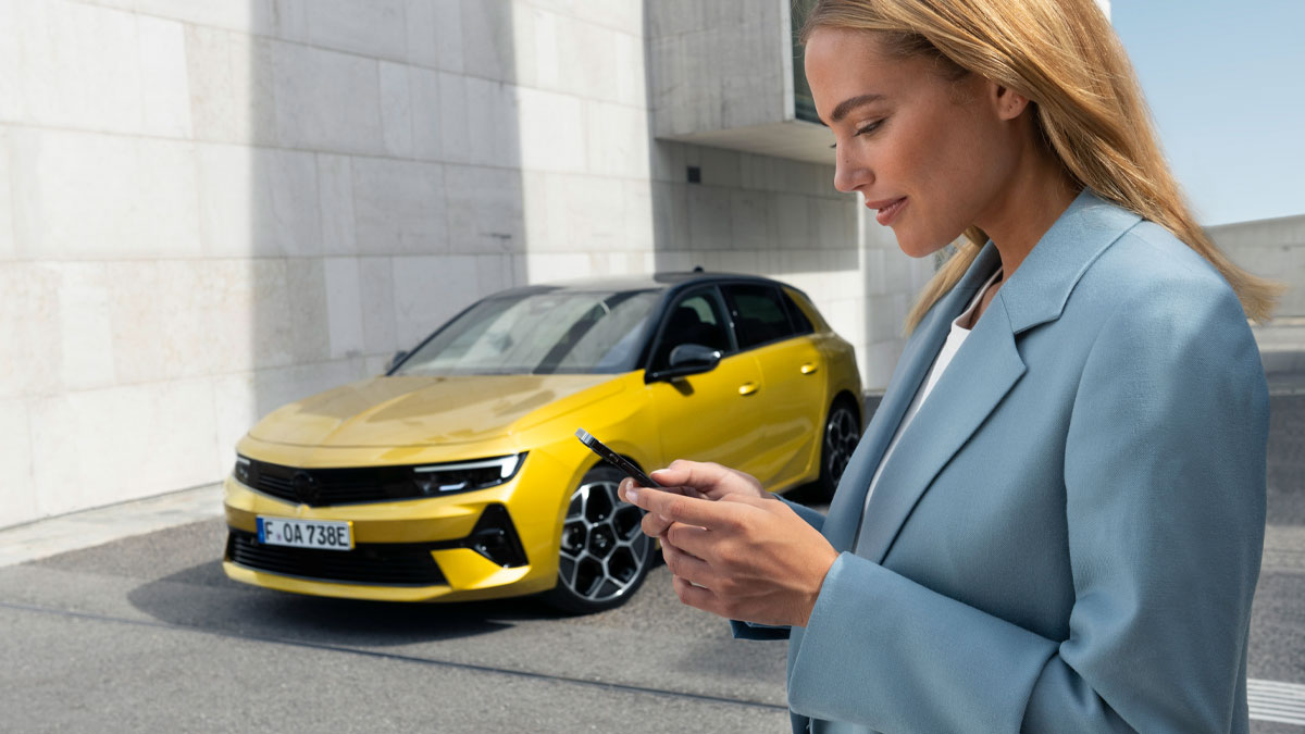 Opel's tweet photo. Create a snapshot of #OpelAstra in Augmented Reality and share with us. If you haven't, click here: https://t.co/2lo9tiJrMv 

#OpelAR https://t.co/Lqzzrb8fCr