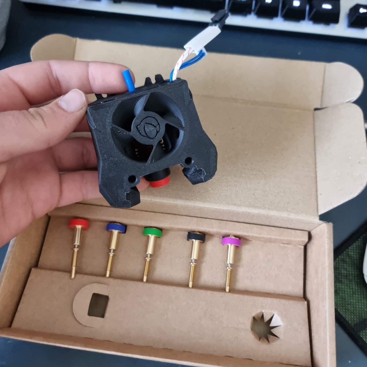voxel3d_nl's tweet photo. Let the fun begin🤩

Thanks @E3DOnline for amazingly fast shipping to NL!

#revohighflow https://t.co/tTDJC23CdE