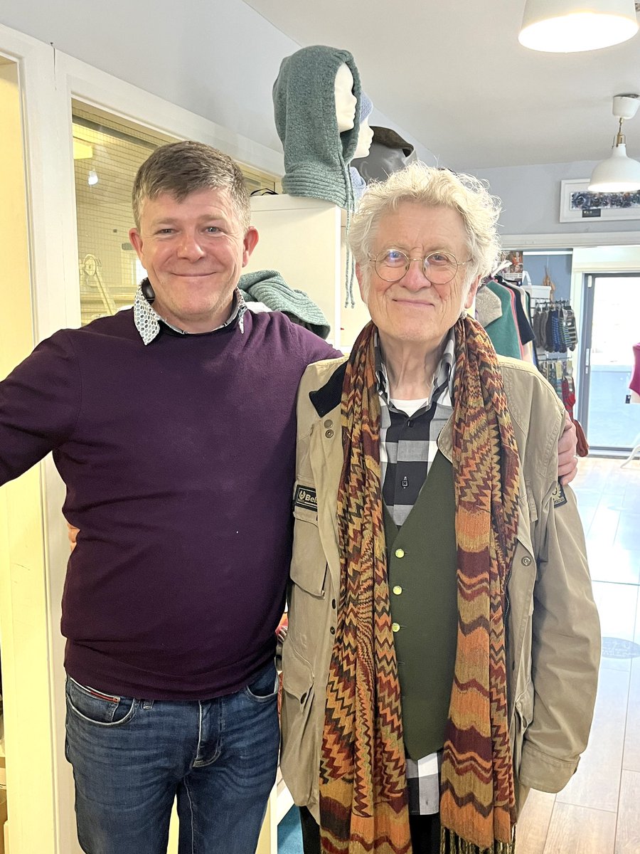 I had an unexpected visitor today in the shop  The legend of English rock Noddy Holder , frontman of  Slade  .  What an absolute pleasure to meet this gentleman.   Still rockin at 77 .