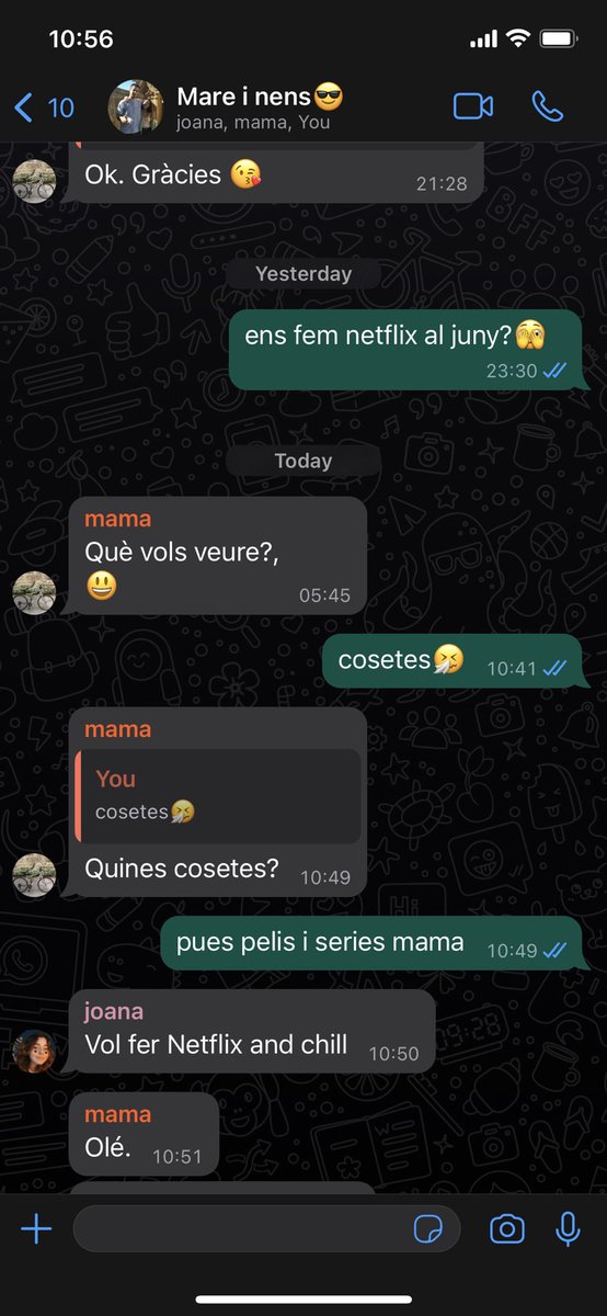 martivercos's tweet photo. alguien para alguien para netflix n chill???😭😭😭😭 https://t.co/fugX9xkIA3