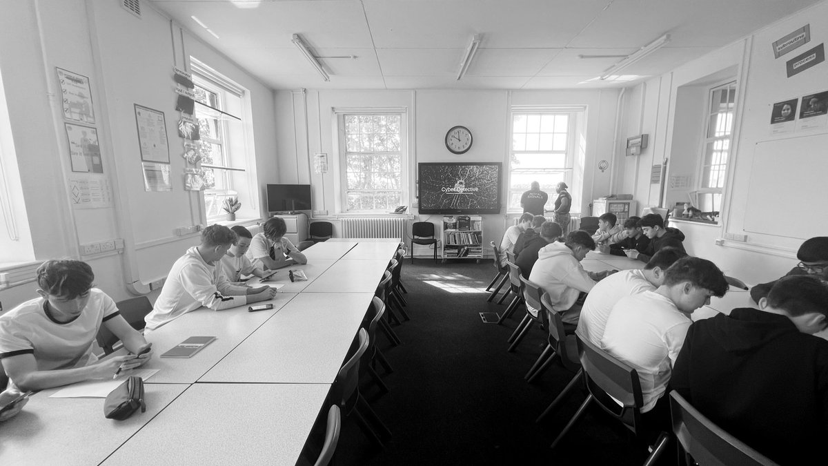 Paul Scott tweet media