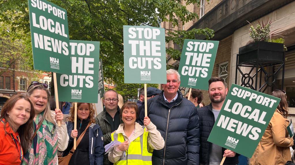 Out supporting our NUJ colleagues in Belfast - #savebbcni <a href="/NUJofficial/">NUJ</a> <a href="/UniteunionNI/">Unite the Union NI</a>